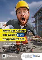 SRS Unfallsituation Ein Mann stolpert auf einer Baustelle über ein Kabel. Auf dem Bild steht: Wenn der Kollege das Kabel nicht weggeräumt hat.