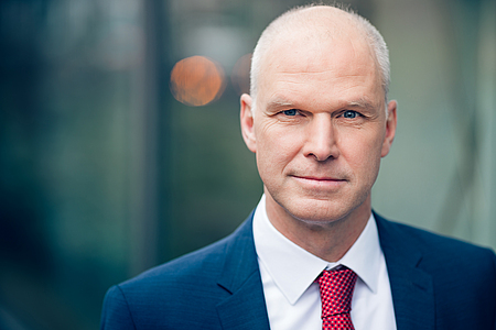 Michael Kirsch. Er ist stellvertretender Hauptgeschäftsführer der BG BAU.