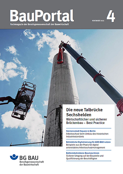 Titelseite der BauPortal 4/2025, das einen Betonpfeiler, einen Kran sowie eine Hubsteiger auf der Brückenbaustelle Sechshelden zeigt.